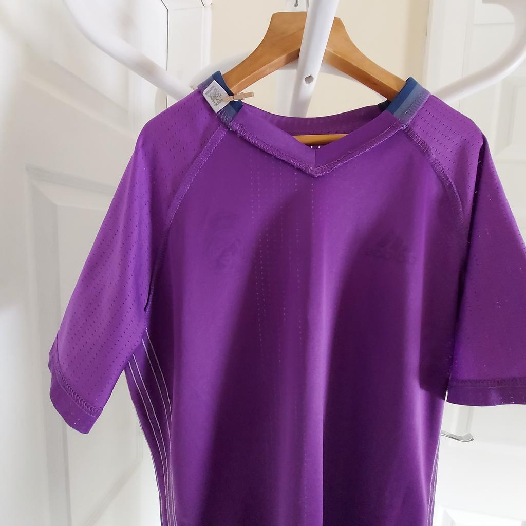 T-Shirt “Adidas“Adizero

Lilac Colour

 Good Condition

Actual size: cm

Length: 56 cm

Length: 35 cm from armpit side

Length sleeves: 28 cm from neck

Volume hand: 39 cm from neck

Volume bust: 85 cm – 90 cm

Volume waist: 85 cm – 90 cm

Volume hips: 85 cm – 90 cm

Size: 11-12 Years (UK) Eur 152 cm, US M

Main Material: 100 % Polyester

Made in China