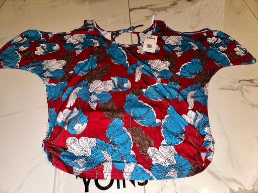 Buy & Sell Hampshire Gosport - Photos for YOINS Womens Red Floral Shoulder Casual Top