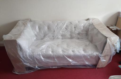 Buy & Sell South East London Widmore - South East London - Photos for Fabric Chesterfield sofa