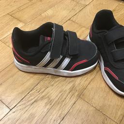Adidas Kinder Schuhe Gr.23 nicht oft getragen.