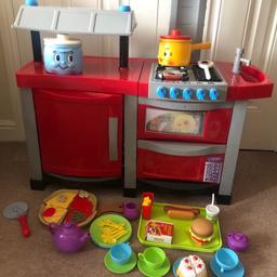 Lovely kitchen with accessories in good but played with condition. Needs 3 x AA batteries. Odd scuff and fridge door is sometimes loose but hours of fun still to be had . Collection from clean smoke and pet free home in Barlborough