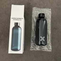 This stylish water bottle from X features a sleek metallic lid and a capacity of 620 ml, making it the perfect choice for those who prefer to stay hydrated on the go. Available in a cool blue colour, it's suitable for both boys and girls, adults and children alike, and is a great addition to any kitchen, dining or bar collection.

It's easy to take with you wherever you go, whether you're heading to the gym, office or simply out and about.
