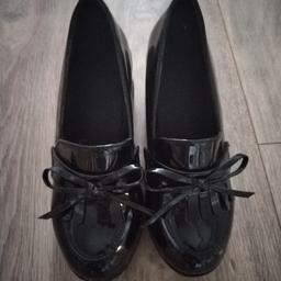 Black wedged loafers size 4.5 in great condition.

* Collection preferably or can deliver if local