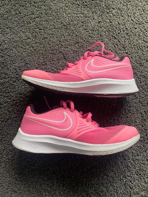 Buy & Sell Warwickshire North Warwickshire - Photos for Girls Nike Trainers. Size 3. Pink