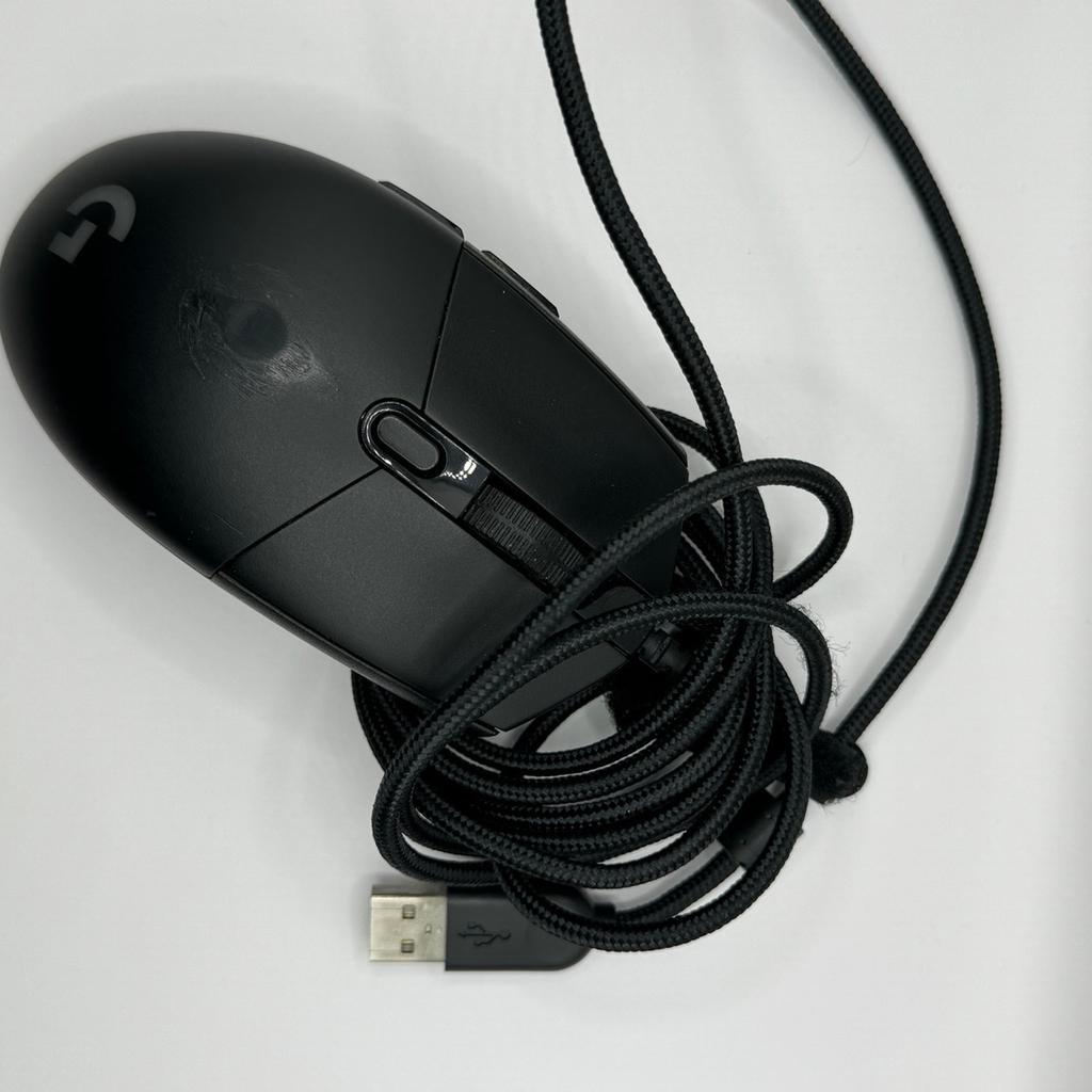 Very good gaming mouse
All functions are working
Only a scratch on the top as photo shows
