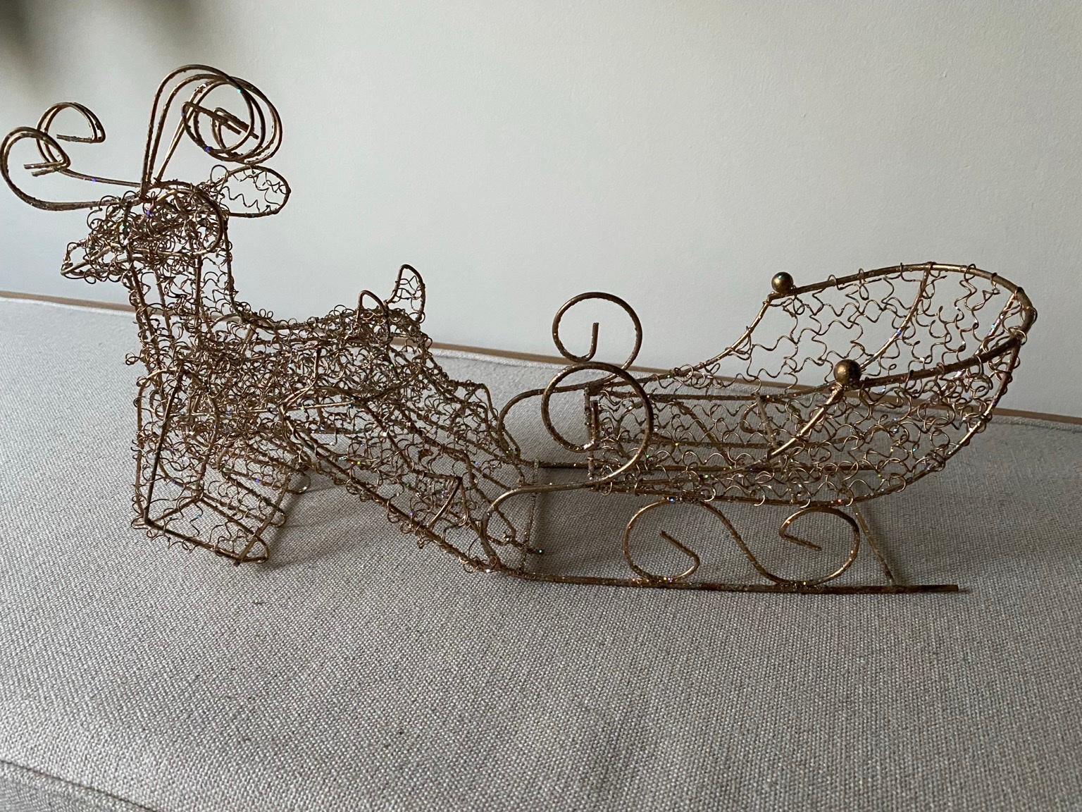 Gold Glitter Reindeers And Sleigh In Nr16 Norfolk For £10 00 For Sale Shpock