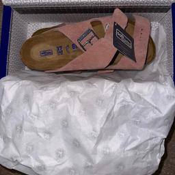 They have never been worn outside or outdoors.
I only tried them on to see if they would fit me, but unfortunately they were too wide a fit for my feet.

They are a UK size 4.5 and they are the regular fit Birkenstock. They are the Arizona Suede Leather Pink Clay edition.

The RRP at the time of purchase was £115.00
Offers are welcome 🤗