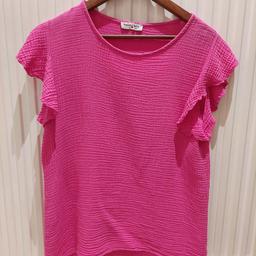 verkaufe mein Sarah und Sally Musselin Shirt in pink. Einheitsgröße
neupreis ist €29