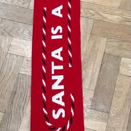 Manchester United FC - Santa is a Red (both sides) Christmas scarf - x2 available if interested, price is for each scarf.
New - never worn
From smoke free home

Collection from Whitefield Manchester or buyer to pay postage