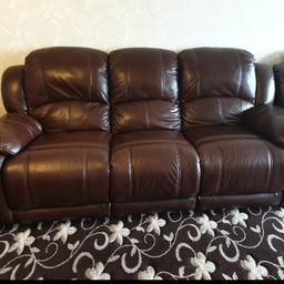 stunning real leather recliner sofa.
length 7ft, width 35inch (just under 3ft).
brown in colour
great condition 
1 available 
£200