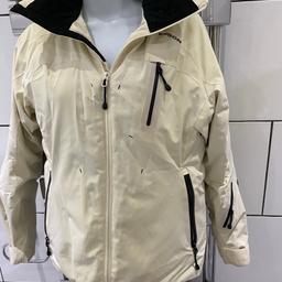 Lovely ski coat 
Very warm 
Great brand and detachable hood 
Not much wear plenty still left 

Comes from clean , pet and smoke free home