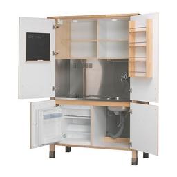 Ikea Schrankküche VÄRDE für Singlehaushalte und kleine Küchen

Die Küche ist in einem super gepflegten - nahezu unbenutzten Zustand. Sie beinhaltet ein Herd mit Ceranfeld (2 Felder), einen Kühlschrank mit integriertem Gefrierfach, eine Spüle, sowie genügend Stauraum für soviel Geschirr, wie in einem kleinen Haushalts mit 1 oder 2 Personen benötigt wird (auf den Bildern ersichtlich)

Maße
Gesamthöhe 210cm
Gesamtbreite 136cm (obere Abdeckplatte)
Tiefe 70cm