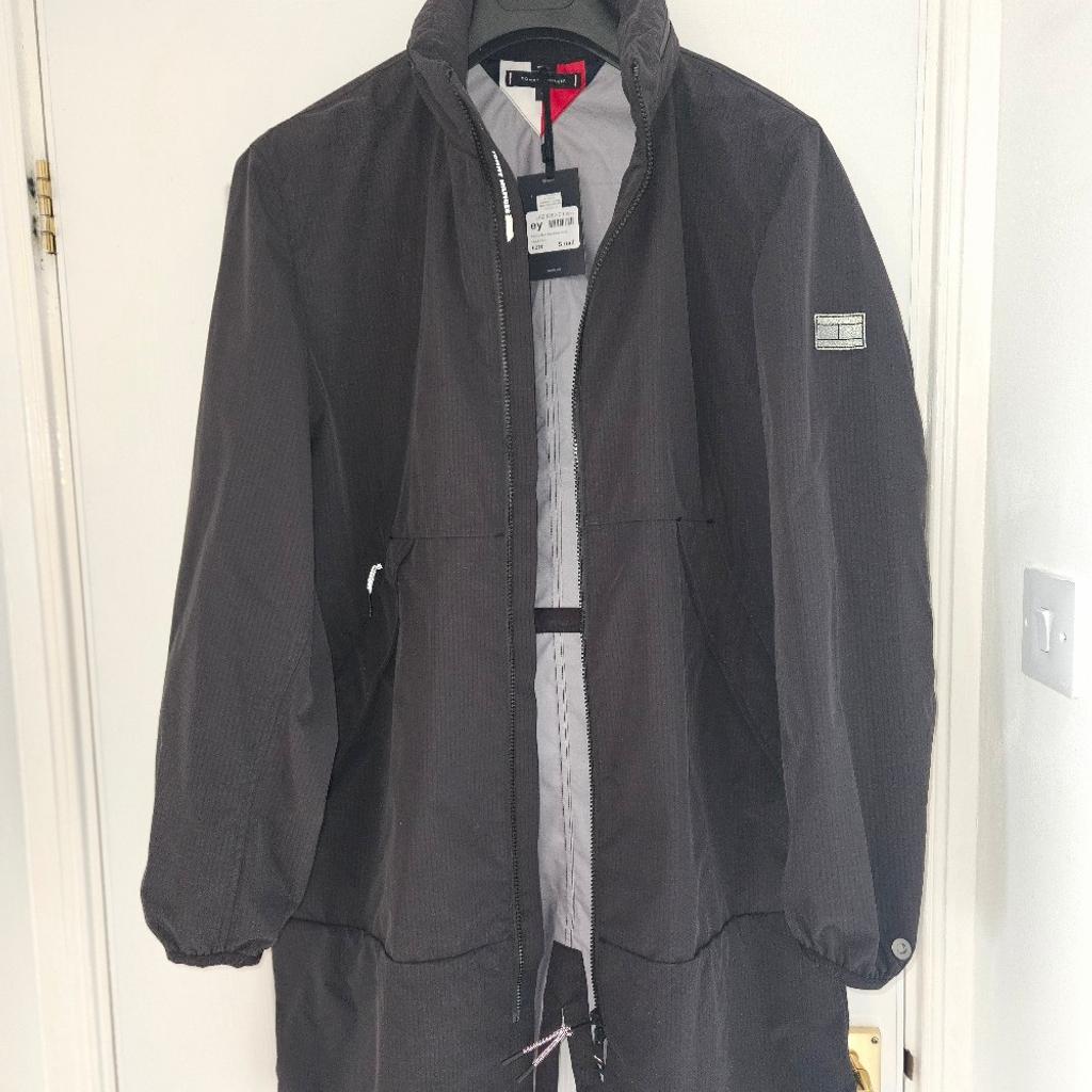 *BRAND NEW WITH TAGS *

Mens Size S

RRP. £270 selling for £60