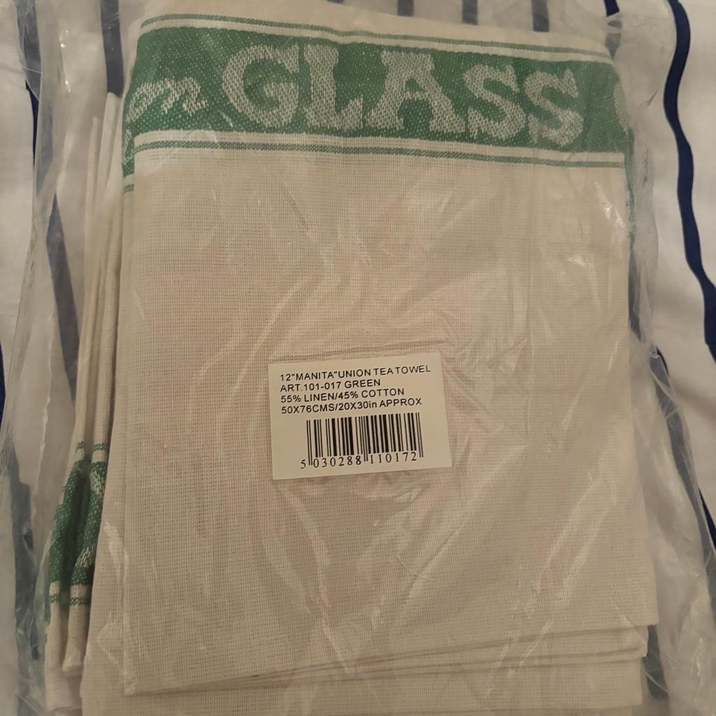 White and green glass tea towels
Made with cotton and linen
Brand new 12 pack

Only £10