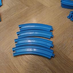 Tomy Thomas the Tank 4 blue curved track pieces please check my other items