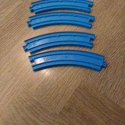 Tomy Thomas the Tank 4 blue curved track pieces please check my other items