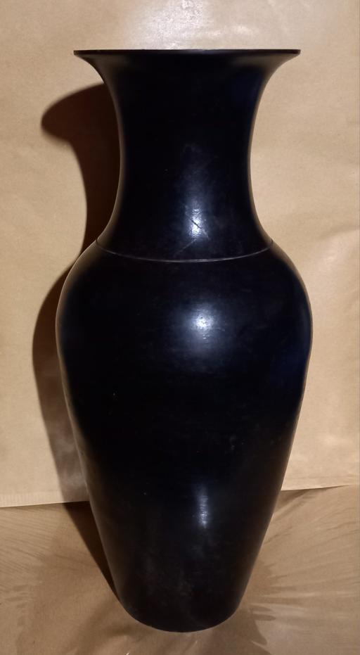 Buy & Sell Merseyside Saint Helens - Photos for solid bronze vase