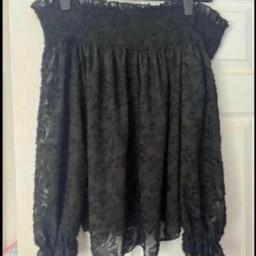 Ladies off the shoulder top in black size Xll fit up to size 16 Shein Curve brand new lovely top