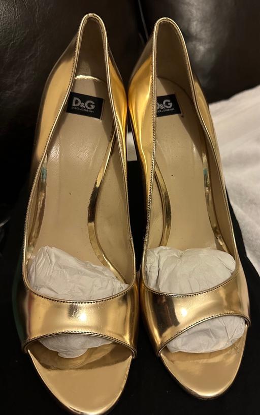 Buy & Sell Worcestershire Redditch - Photos for D&G gold high heels 