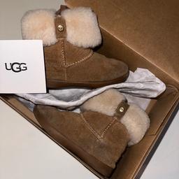 Girls Ugg boots size 9

Worn but still loads of life, could do with a clean but ran out of Ugg solution.