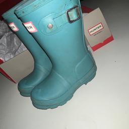 Girls hunter boots size 9

Worn but still in good condition.

Collection or local delivery in Orpington.

£10