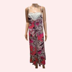 Next beautiful floral print adjustable straps maxi dress
Size: 14
Pin down to fit mannequin
In great condition
#nextdress