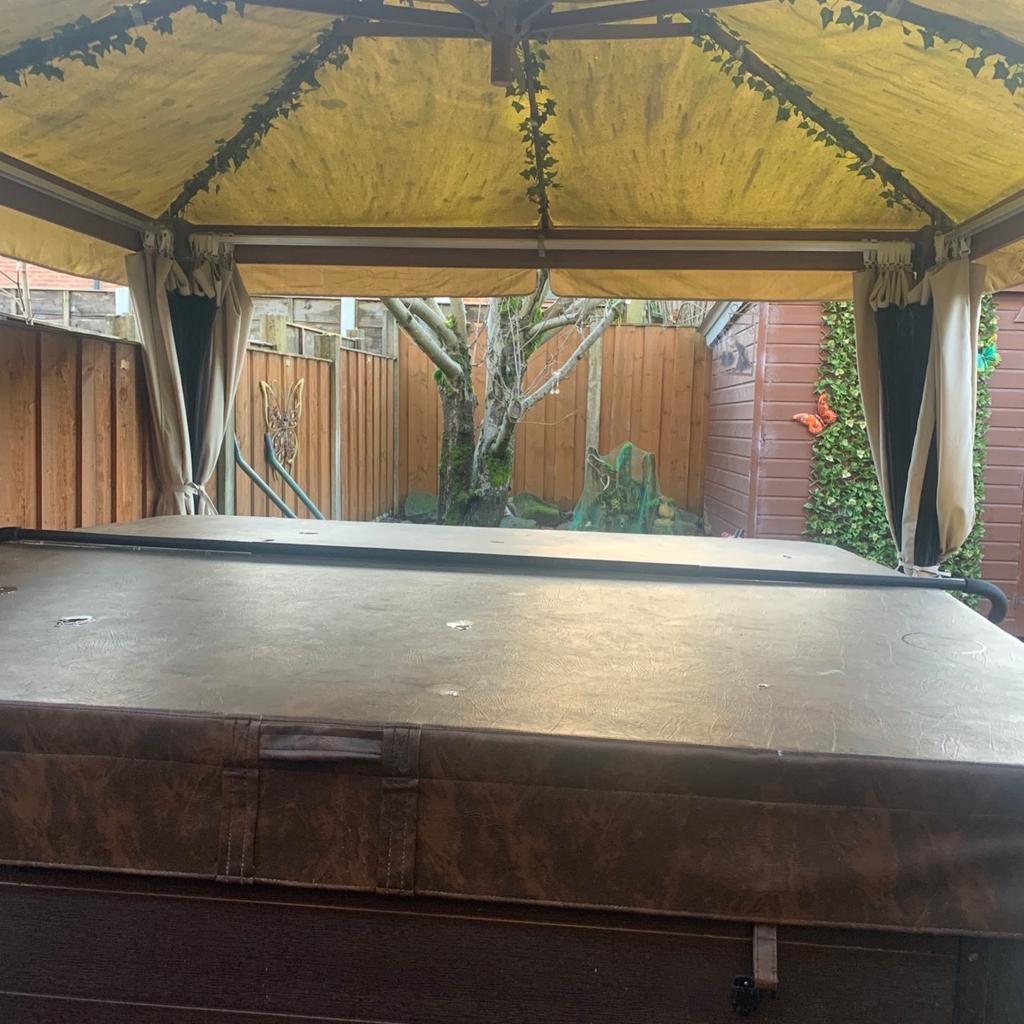 6 x seats
1 x lounger
87 jets
3 x pumps
Fountains
Blue tooth
Lights
Balboa system USA,
Self Geckoal sanitised
Control via phone app
Comes with cover, steps, gazebo frame, side curtains, Gazebo roof cover will need replacing.
Made in the USA
Bought from the hot tub superstore as on ITV
RRP £12k