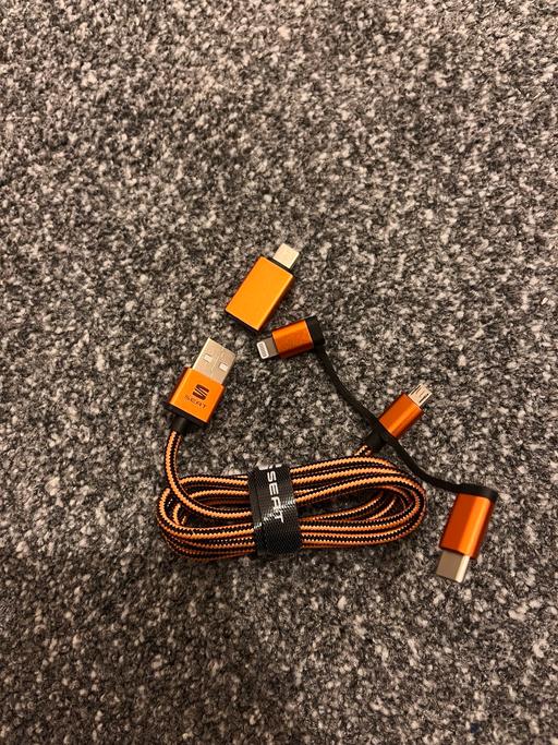 Vehicles Greater Manchester Bolton - Photos for Seat 3 in 1 cable with adaptor (type c). New