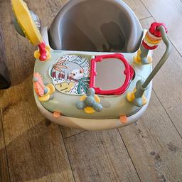 mama's & Papa's activity chair aids baby to sit up from 6 months plus. Comes with removable tray & toy piece. No longer needed as my little boy can now sit on his own. Excellent clean condition. Could deliver if local to me. Collect wf10.