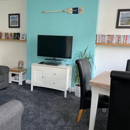 * Holiday rental in Scarborough * YO11

One bedroomed 1st floor holiday apartment, moments from the beach and harbour 🏖

Renovated Dec 2023

Sleeps 5 or 6 people including folding bed for child and travel cot (max 4 adults sharing 2 double beds).

Main bedroom with King size bed and smart TV. Travel cot on request.

Lounge with Smart TV, sofa bed. Single-Jay-Be folding bed also available on request suitable for a child.

Lovely bright comfortable lounge with large dining table. Strong free WI-FI.

Everything you need for a UK break. Find us on booking.com by searching for Our Happy Place Scarborough.

Ideal for Open Air Theatre, Scarborough Spa

Please note our bookings go through booking.com so we will NEVER ask you for direct payment.

#ourhappyplacescarborough #scarboroughuk #ukholidays #northyorkshirecoast #cheapukbreak #summerholidays #seaside #schoolholidays #staycation #fishandchips #scarbados #clevelandway #scarboroughoat
