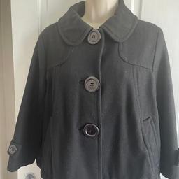 Ladiesa Black Coat Size 12.

Pet and smoke free home

Very good condition