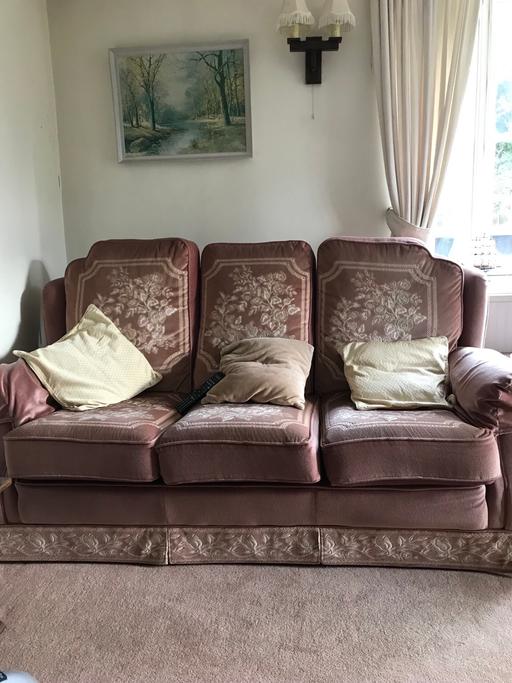 Buy & Sell Kent Maidstone - Photos for 3 seater sofa