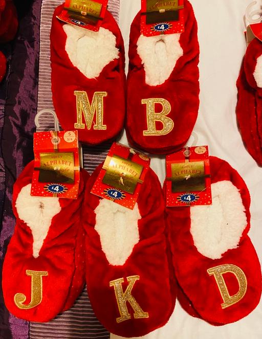 Buy & Sell West Midlands Birmingham - Photos for Initial letter snuggle slippers size 3/4