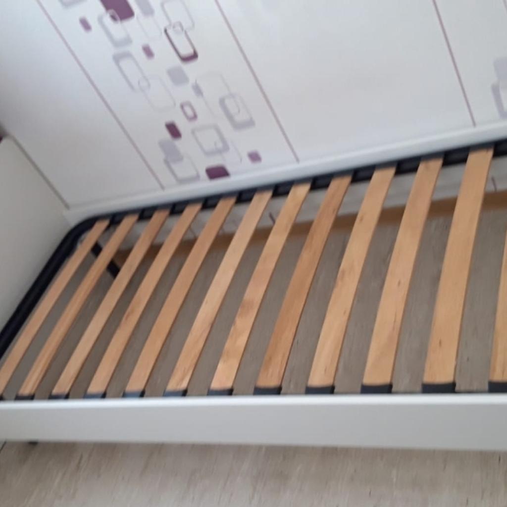 2× Betten in gutem Zustand in der Größe 80×190 beide mit Lattenrost ,zum selbst abholen