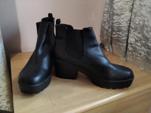 Buy & Sell Greater Manchester Bury - Photos for LADIES BOOTS SZ 6