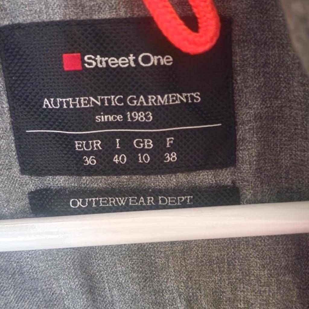 Street One Jacke zu verkaufen da leider zuklein ist!

Privatverkauf! kein Rückgaberecht! keine Garantie! kein Umtausch! keine Haftung!!!