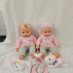 twin dolls new never been played with only took put of the box.
NO OFFERS
