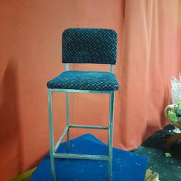 We have 2 chairs and 2 stools.
Wooden framed and on steel framed chair.
each will be 4£.
this is all selling 15£ only