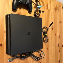 PlayStation 4 Slim-Modell 500 GB in schwarz. Wie neu; keine Gebrauchsspuren. Funktioniert einwandfrei.
Enthält:
- Spielekonsole
- Netzteil
- HDMI-Kabel
- Controller
- USB-Ladekabel für Controller

Verkauf nur gegen Abholung vor Ort. Zahlung ausschließlich in Bar.