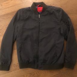 Bomber jacket in vgc, drak green/brown, size medium