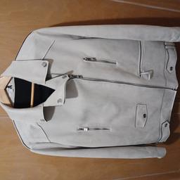MORGAN brand
 in really Good Condition only been stored
away
medium in Size a off white in colour
see all pictures has you can see still has protecting on the zips

Collection only From B31 Longbridge area