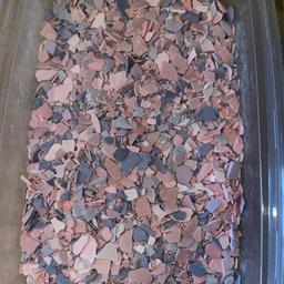150g tub of jesmonite terrazzo chips
Mix of pinks and purples