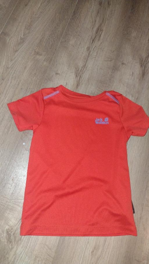 Buy & Sell Merseyside Wirral - Photos for Jack Wolfskin T-shirt aged 4