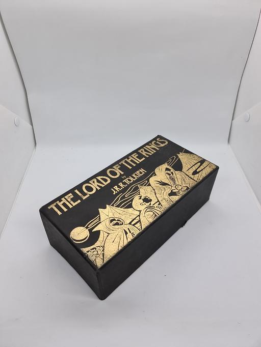 Buy & Sell South East London Deptford - South East London - Photos for LORD OF THE RINGS Cassett Box Set