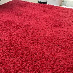 It’s a red rug. Been in a cupboard unused for a year. Someone might as well make use of it. Think it came from Ikea originally. Still in great condition. Nice and soft and fluffy. It 135cm width and 197cm in length. Collection only from Chingford E4 7PD