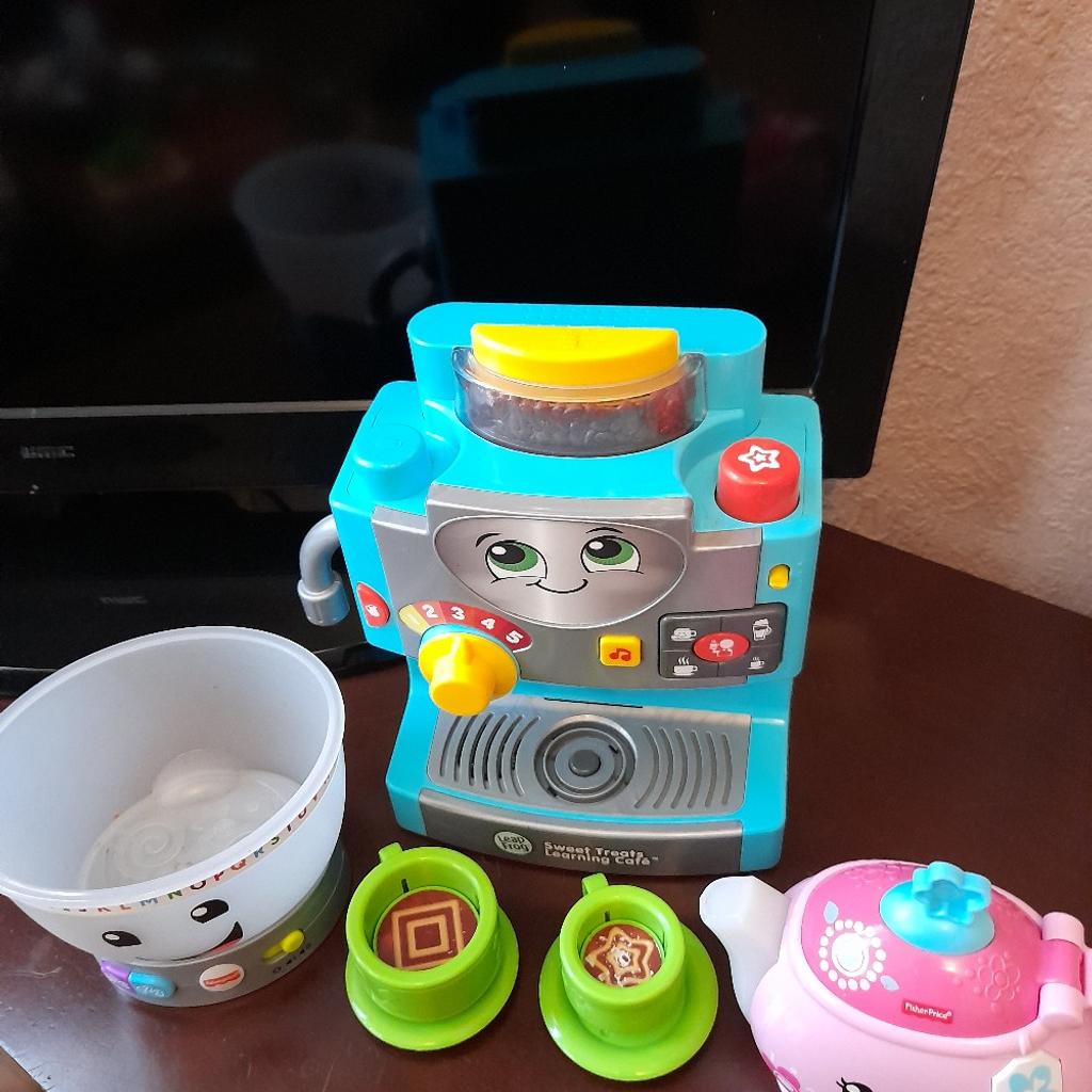All good working order with lights and sounds.
Leapfrog coffee machine and fisherprice mixing bowl and teapot.
Sold as shown no other accessories.
fy3 layton or can post for extra
