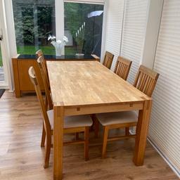 Solid Oak extending dining table
Six chairs and Sideboard… All for £200 only (cost initially £1500)
Extendable table (extension section included)
Table legs can be dissembled for transport
Used condition
Viewing is welcome
Collection only from CH66