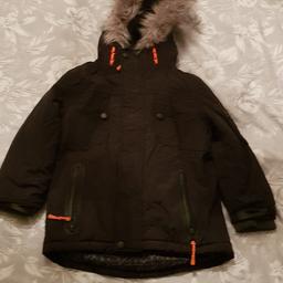 Boys Black Winter Coat Age 3-4 yrs
TU Branded Great Condition.
Collection Only