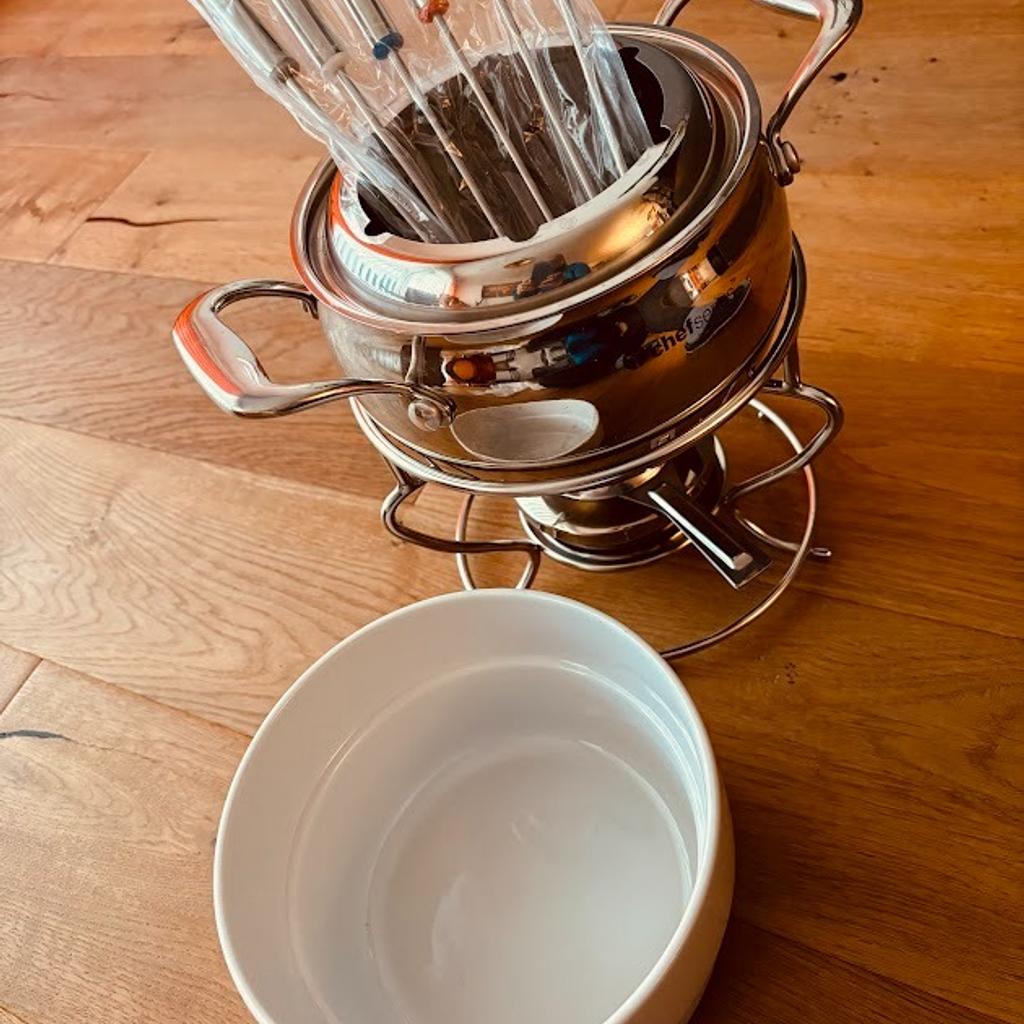 Tupperware Fondue Set Chef Series (gebraucht) in 6330 Kufstein für 40