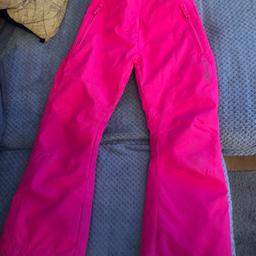 Tolle Skihose in pink von Rehall, Gr 140,
Kaum getragen, wie neu.

Tier-, und Rauchfreier Haushalt

Abholung in Saalbach-Hinterglemm